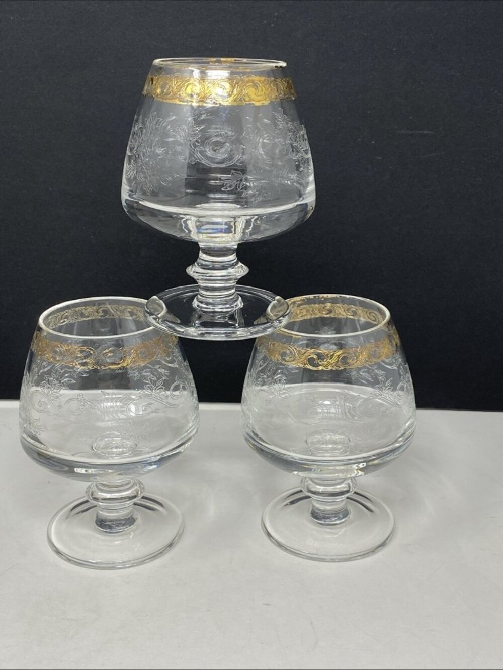 Set 3 Vintage Murano Medici Etched Crystal Gold Band Brandy Cognac Glasses READ